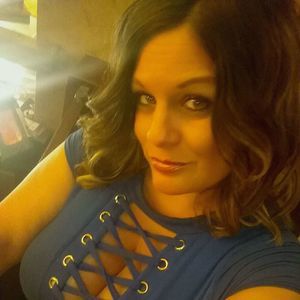 Meet your Posher, Hollie